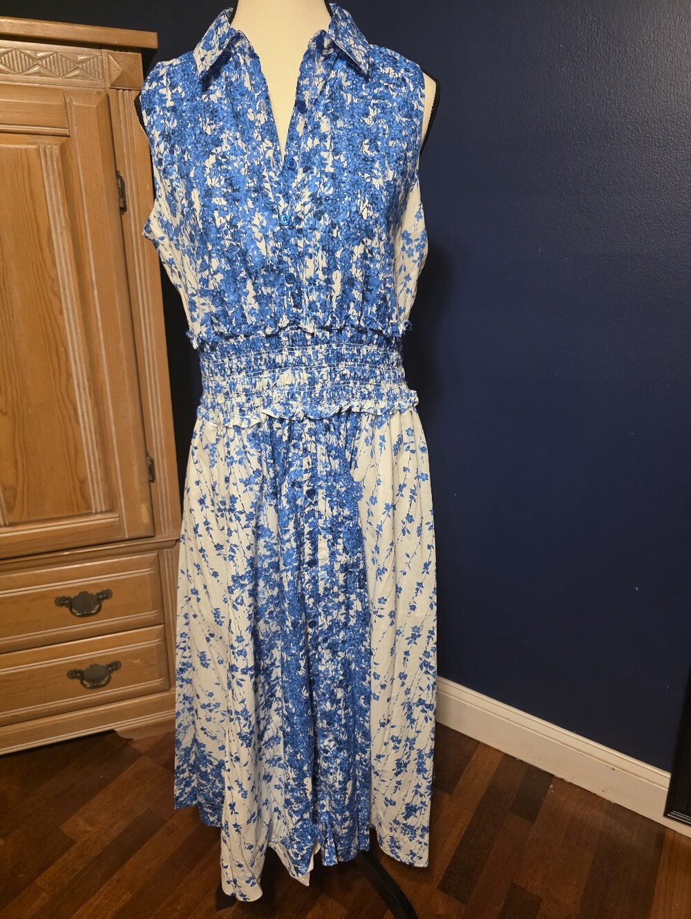 Taylor Blue and White Floral Midi Dress